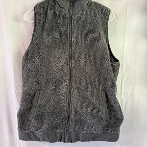 Magellan Outdoors Charcoal Fleece Reversible Vest